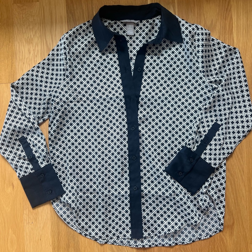 H&M Black and White Geometric Casual Button Down Shirt